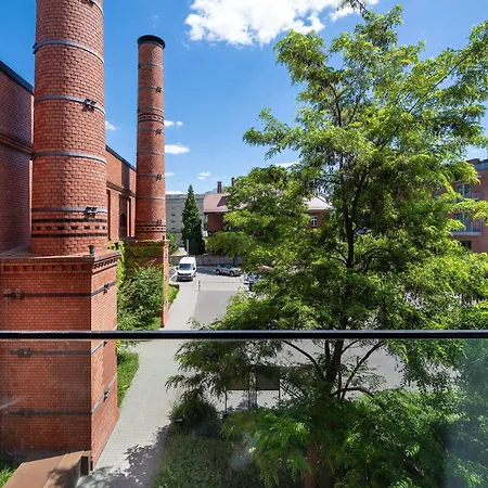 Διαμέρισμα Piekarnia Modern With A Balcony And A Workspace By Renters Βρότσλαβ