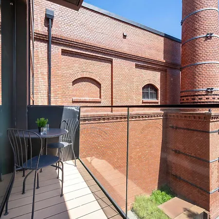 Piekarnia Modern With A Balcony And A Workspace By Renters Διαμέρισμα Βρότσλαβ