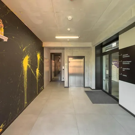 Piekarnia Modern With A Balcony And A Workspace By Renters Διαμέρισμα *